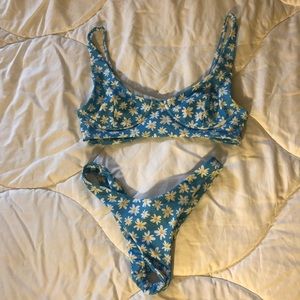 Moana Bikini NWOT Coco Amber & Karly Bow Runch Size S